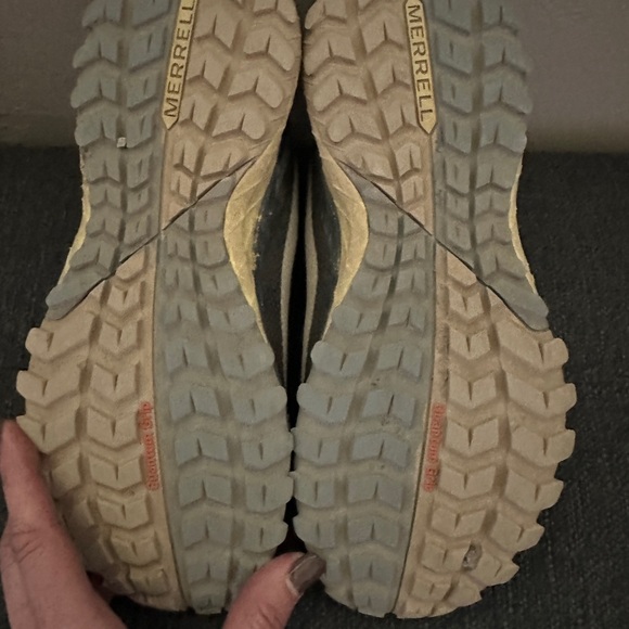 Merrell Women’s Tan and Black Size 9 Hiking Shoes - Picture 6 of 6